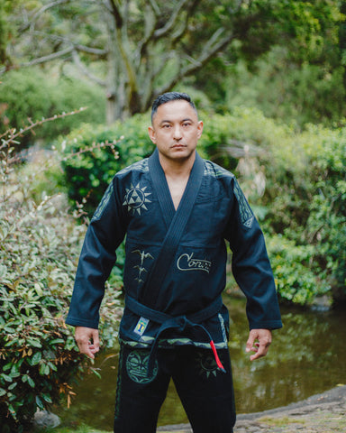 MAUKA (MOUNTAIN): BLACK